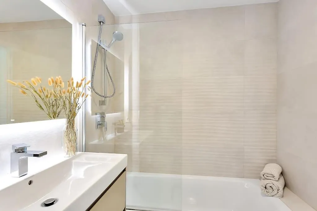 Διαμέρισμα Beachside Retreat In Elviria, Near All Amenities! Μαρμπέλλα